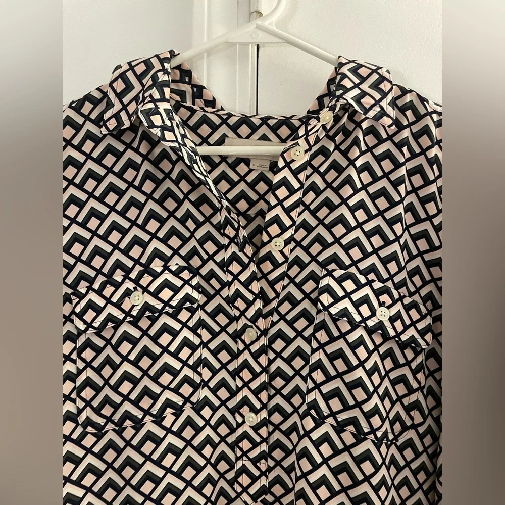 Women's Button Light Weight LOFT blouse - Picture 3 of 6